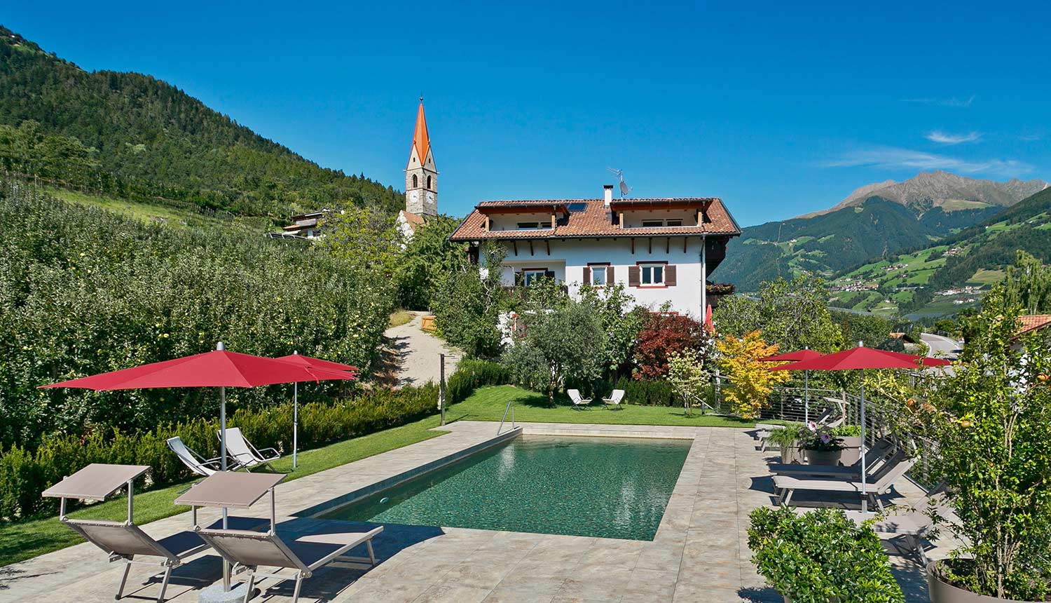 Family holidays at the Gasserhof farm with pool in Kuens/Caines