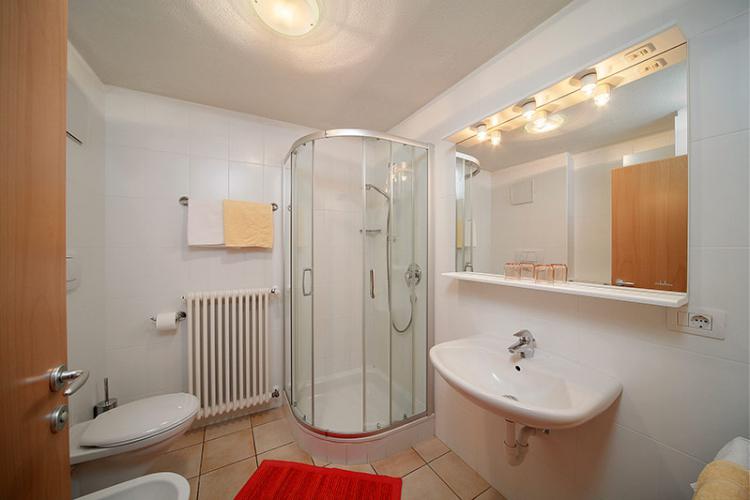 Bathroom with shower and WC